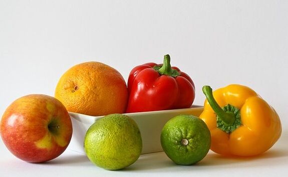 Sagarra, laranja, piperrak eta limoak